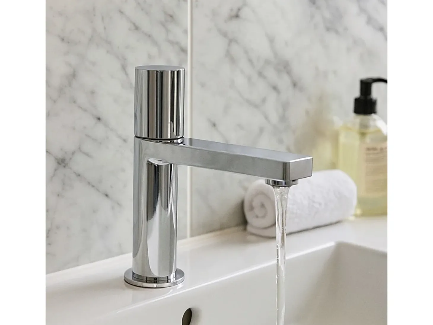 Exil torneira misturadora baixa cromada para lavatório Essebagno