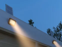 Foco exterior com painel solar. Projetor a energia solar de pousar 150 lumens CLARTO
