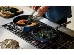Frigideira antiaderente Joseph Joseph Space 24 cm (9,5"), com mango plegável, apta para indução e forno até 232°C, fácil de guardar e cozinhar de forma saudável.