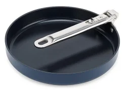 Frigideira antiaderente Joseph Joseph Space 24 cm (9,5"), com mango plegável, apta para indução e forno até 232°C, fácil de guardar e cozinhar de forma saudável.