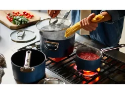 Frigideira antiaderente Joseph Joseph Space 19 cm com cabo dobrável e tampa, para indução e forno até 232°C, economia de espaço.