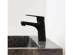 Full Torneira para lavatório baixo preto mate Essebagno