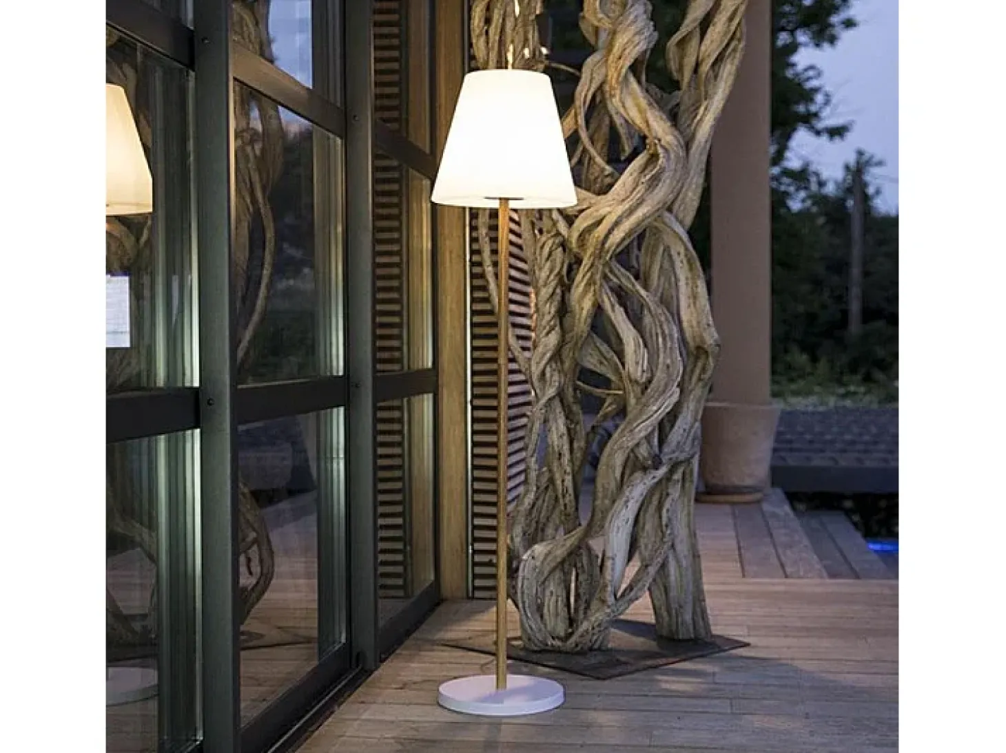 Iluminação pública solar H150CM WOOD