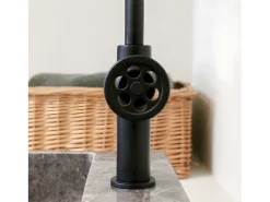 Indus Torneira para lavatório baixo preto Essebagno