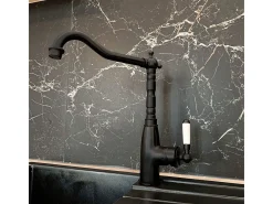 Leeds misturador retro preto para lava-loiça Essebagno