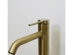 Lollipop Torneira para lavatório alto ouro escovado Essebagno