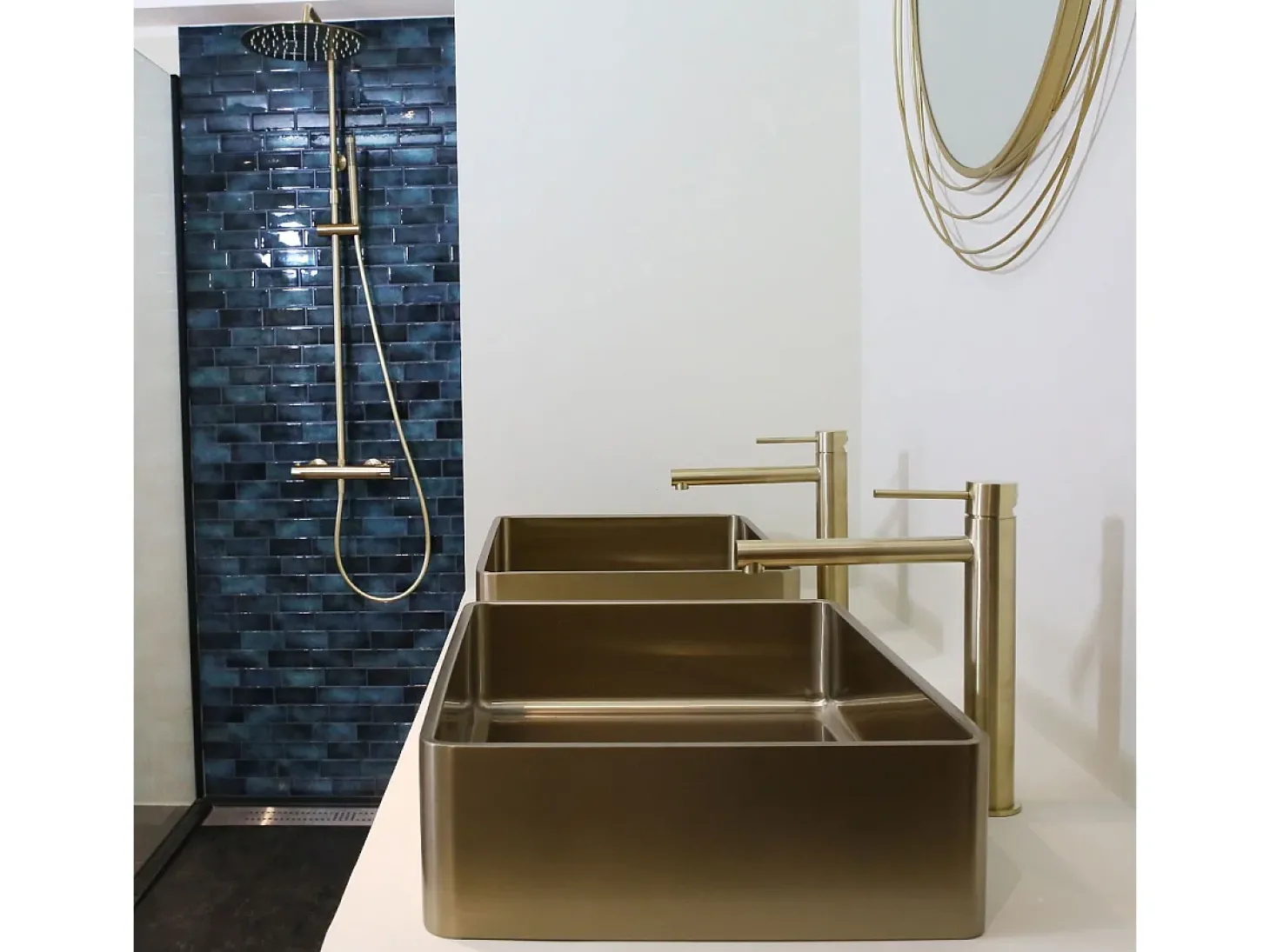 Luisa Misturadora de lavatório alto ouro escovado Essebagno