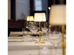Luminária de mesa recarregável com dimmer LED Poldina Classic Zafferano - Design elegante, sem fio, branca