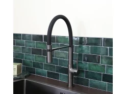 Magneto Misturadora monocomando de lavatório com chuveiro de mão cinza metálico Essebagno