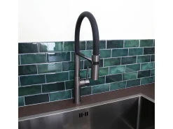 Magneto Misturadora monocomando de lavatório com chuveiro de mão cinza metálico Essebagno