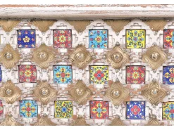 Manguier de madeira com detalhes em cerâmica e bronze