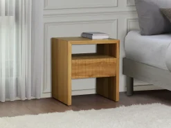 Mesa de cabeceira com 1 gaveta e 1 nicho em madeira de teca cor natural - REVUKA