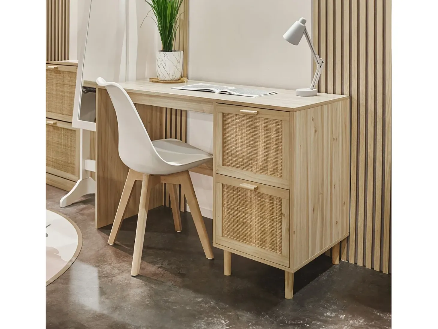 Mesa de estudo fabricada