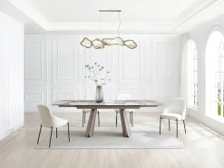Mesa de jantar extensível de 6 a 10 pessoas em cerâmica, vidro temperado e metal bronze - Efeito mármore branco e cinza - FARUDI de Maison Céphy
