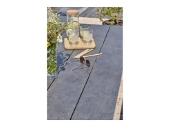 Mesa de jardim em alumínio com tampo em HPL