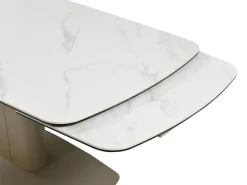 Mesa extensível em cerâmica e metal efeito mármore branco - CARIOULA de MORABITO