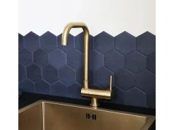 New Oslo misturador para lava-loiça rebatível em ouro escovado Essebagno