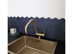 New Oslo misturador para lava-loiça rebatível em ouro escovado Essebagno