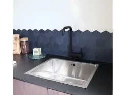 New Oslo misturador para lava-loiça rebatível preto Essebagno