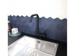New Oslo misturador para lava-loiça rebatível preto Essebagno
