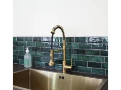 Plimo Misturadora de lavatório com chuveiro dourado móvel Essebagno