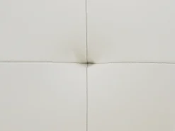 Poltrona articulada em pele branca estilo contemporâneo VINETA