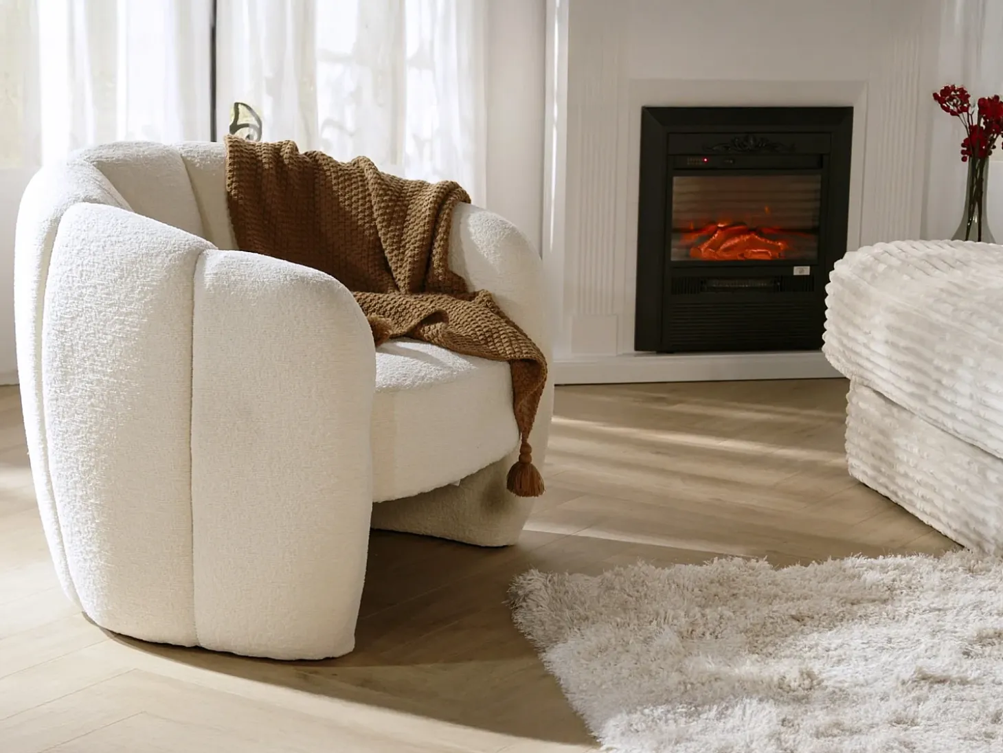 Poltrona concha em tecido chenille cor bege DELIPO