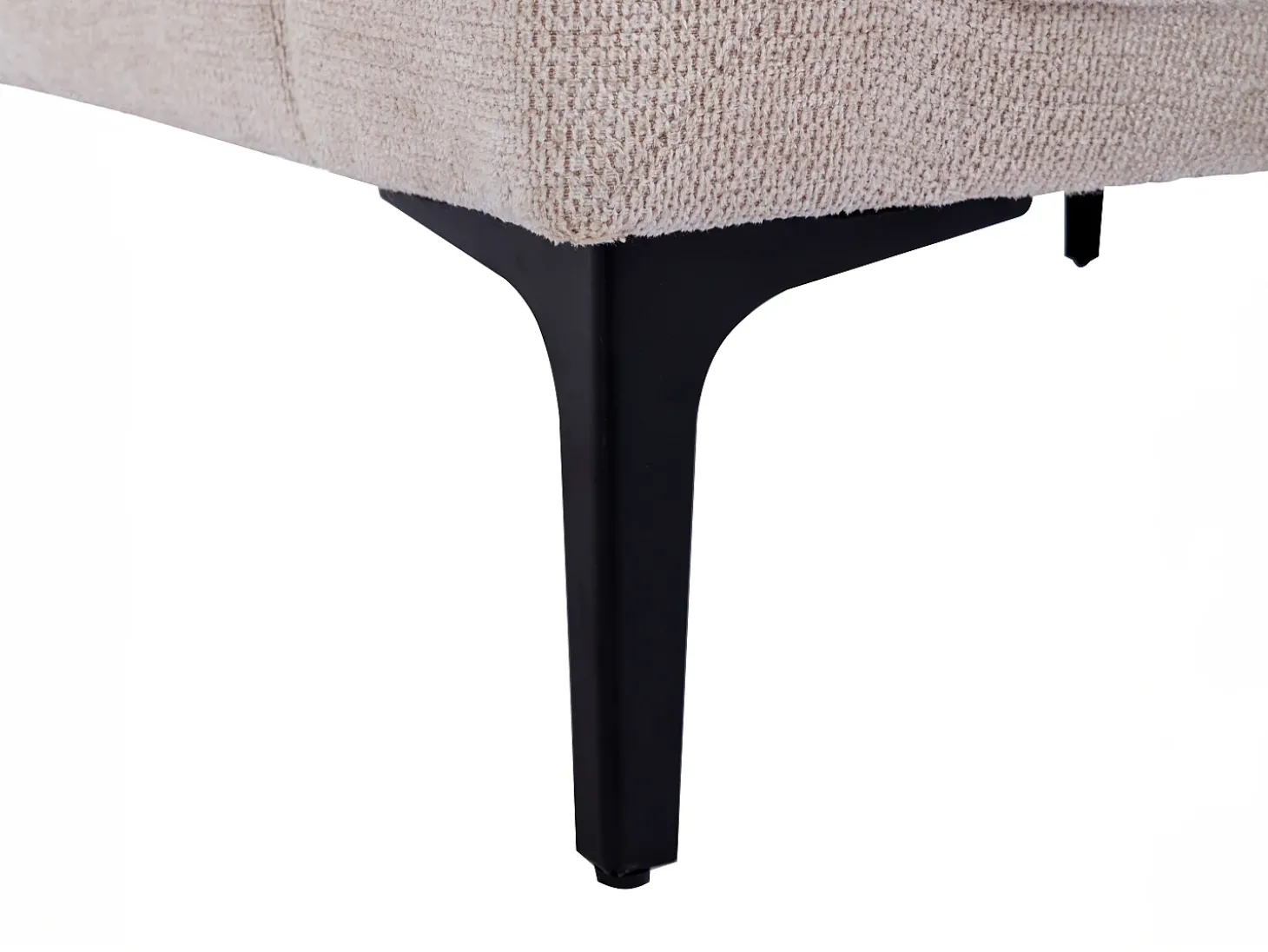 Poltrona em tecido de cor bege estilo contemporâneo TORMELDA
