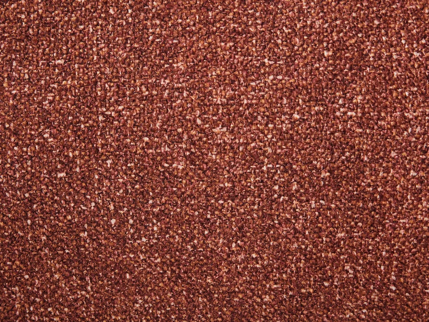 Poltrona em tecido texturizado de cor terracota GERALDIA