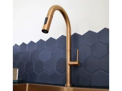 Portofino Misturadora de lavatório com chuveiro de mão extraível em cobre escovado Essebagno