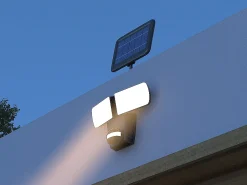 Projector solar com detector de movimento LYRA.