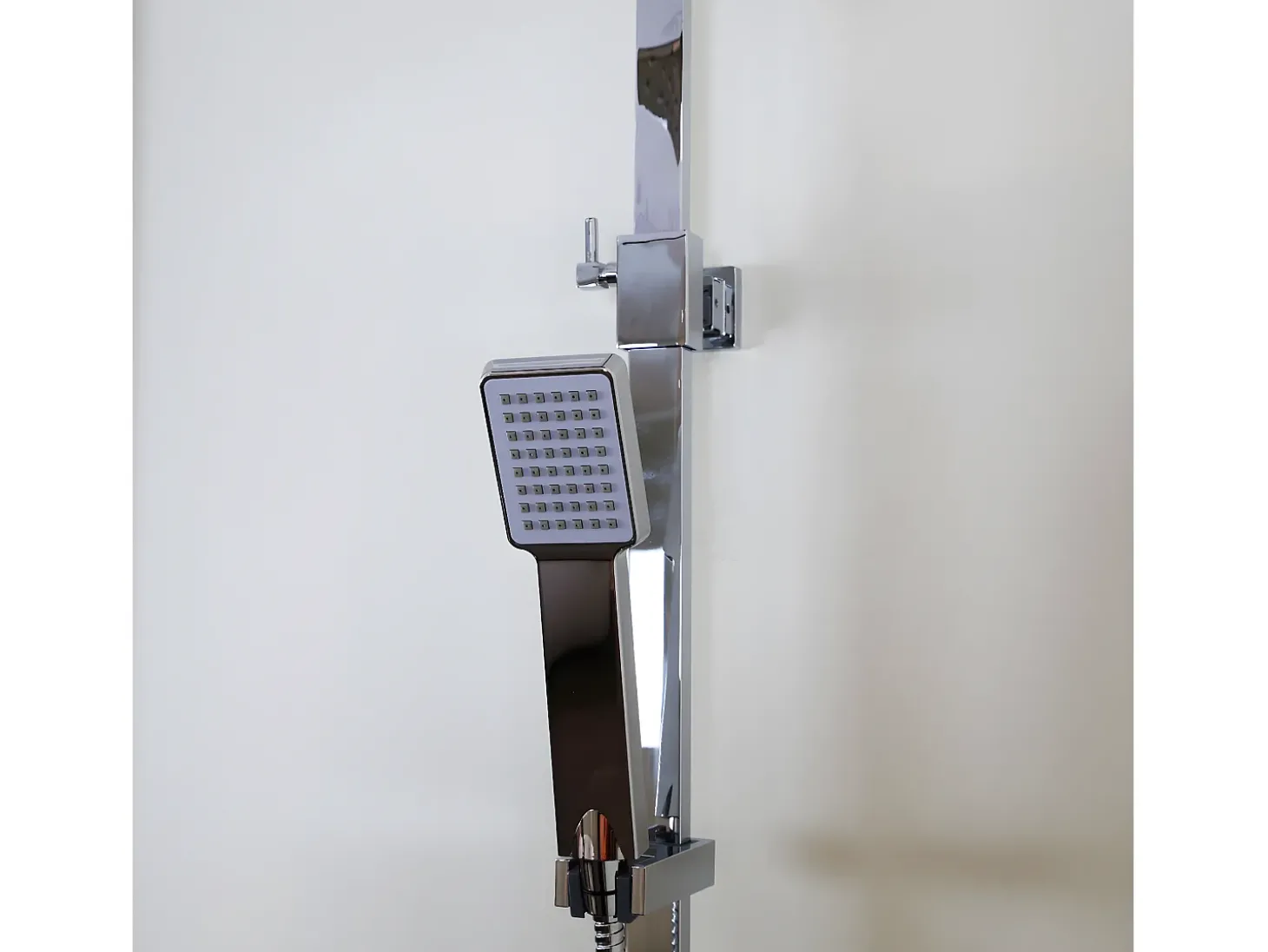 Quartos 300 coluna de duche cromada com controlo termostático Essebagno