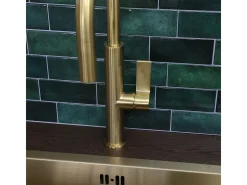 Reflet misturador para lava-loiça em ouro escovado Essebagno