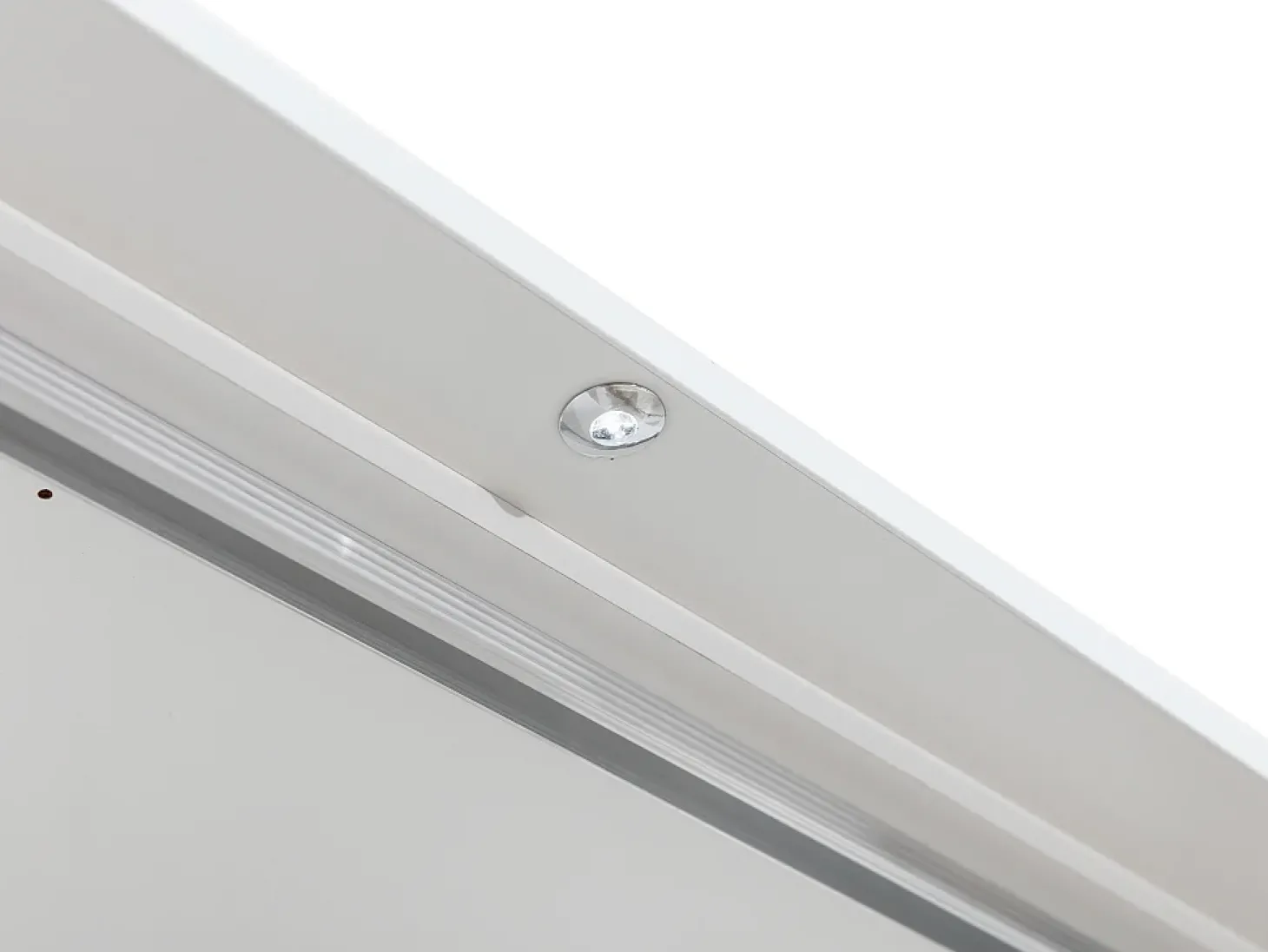 Roupeiro 2 portas com espelho e LEDs C255 cm cor branca INGINA