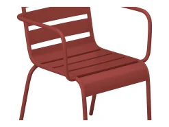 Sala de jantar de jardim em metal: 1 mesa e 4 poltronas empilháveis Vermelhas - MIRMANDE