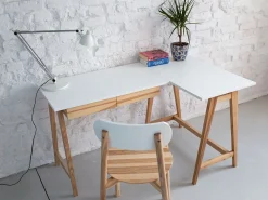Secretária de canto com 2 gavetas 135x85cm Luka Branca | Pés em Madeira de Freixo | Lado Direito
