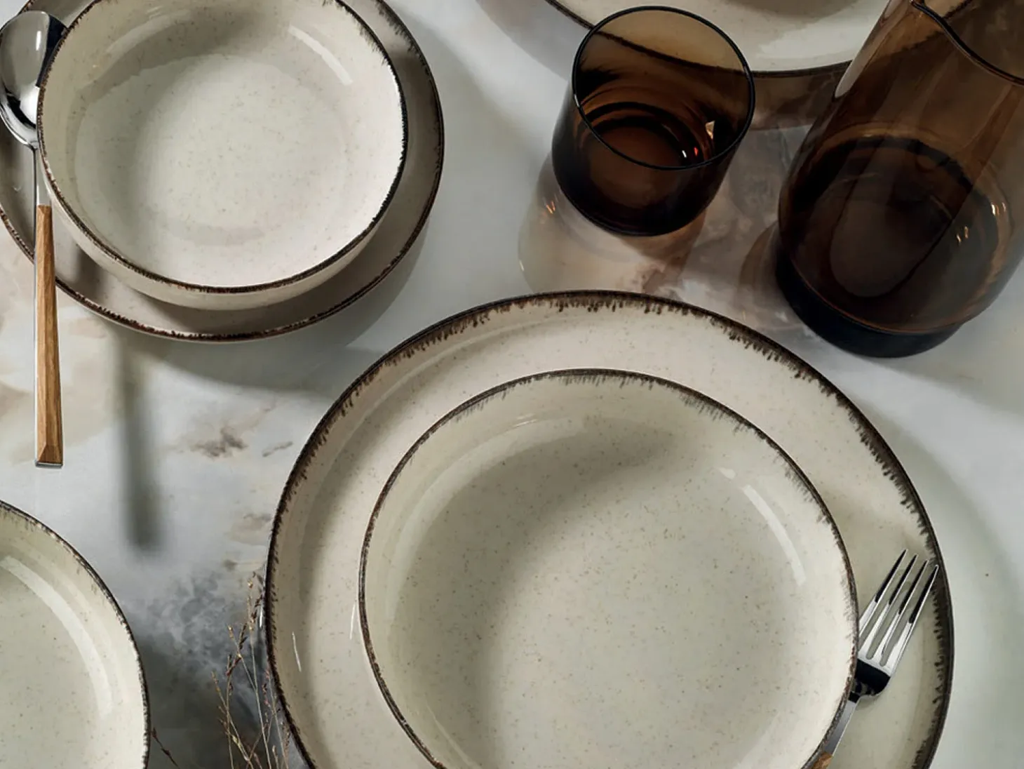 Serviço de louça, rasos, fundos, em porcelana 18 peças cor creme - SANCHA