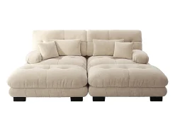 Sofá de dois lugares em chenille, duas almofadas lombares e duas almofadas decorativas, braços largos e dois apoios para os pés, revestimento em tecido bege.