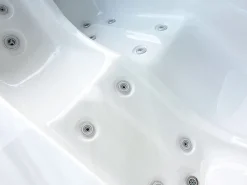 SPA 2 lugares branco pérola - 18 jatos - L210 x P110 x A74 cm - Sistema BALBOA - TAHITI III