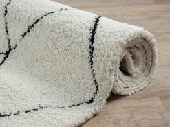 Tapete Bahar Shaggy moderno padrão losango, preto branco, 120 cm redondo