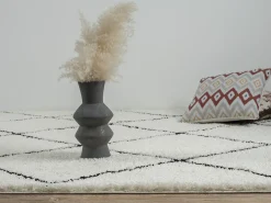 Tapete Bahar Shaggy moderno padrão losango, preto branco, 120 cm redondo