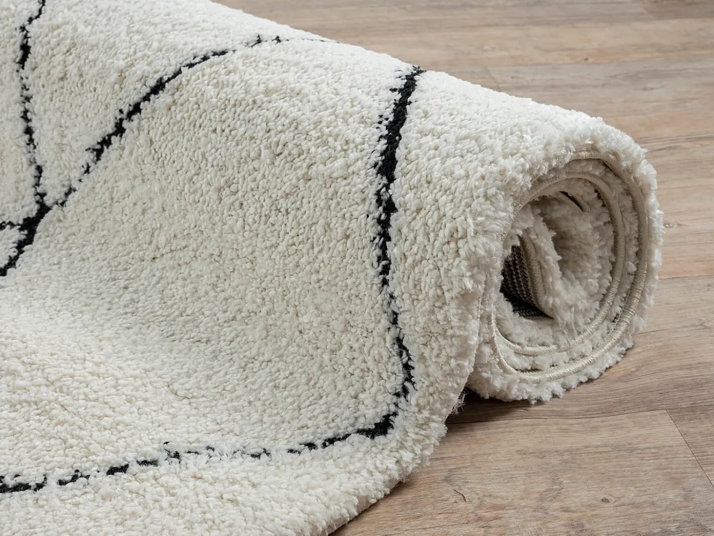 Tapete Bahar Shaggy moderno padrão losango, preto branco, 160 cm redondo