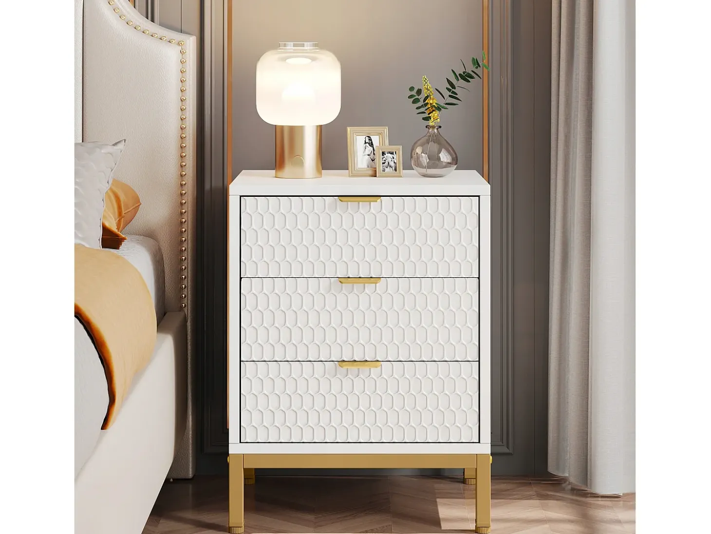 Tábua de cabeceira moderna com 65,5 cm de altura e 3 gavetas, Mesa auxiliar contemporânea com armazenamento para quarto de dormir, sala de estar, branco e dourado