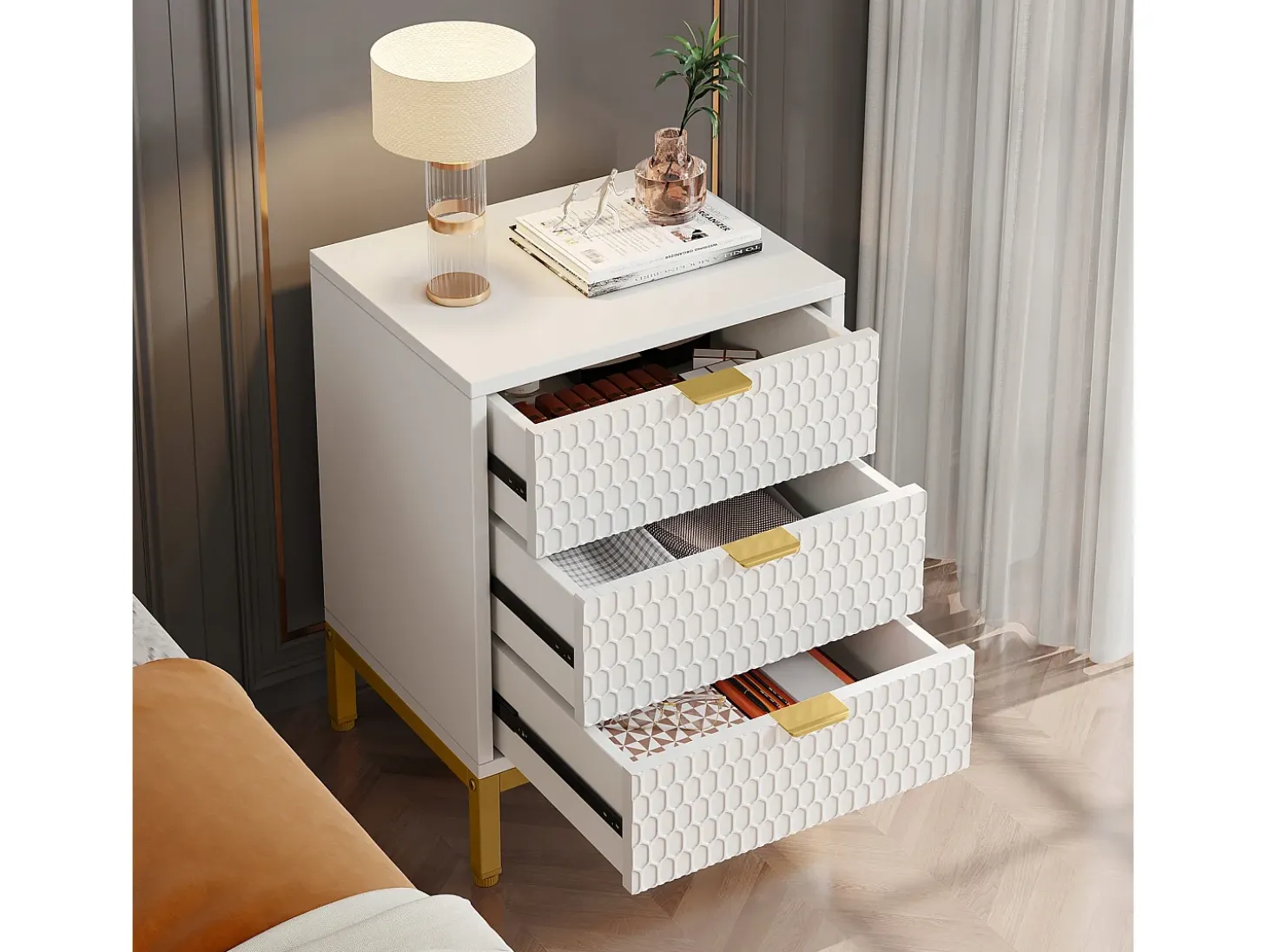 Tábua de cabeceira moderna com 65,5 cm de altura e 3 gavetas, Mesa auxiliar contemporânea com armazenamento para quarto de dormir, sala de estar, branco e dourado