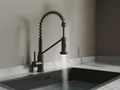 Torneira de cozinha com flexível extraível em aço inoxidável preto fosco - ROFLEX