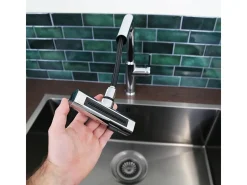 Torneira de lavatório Esserain com chuveiro de mão extraível cromado Essebagno