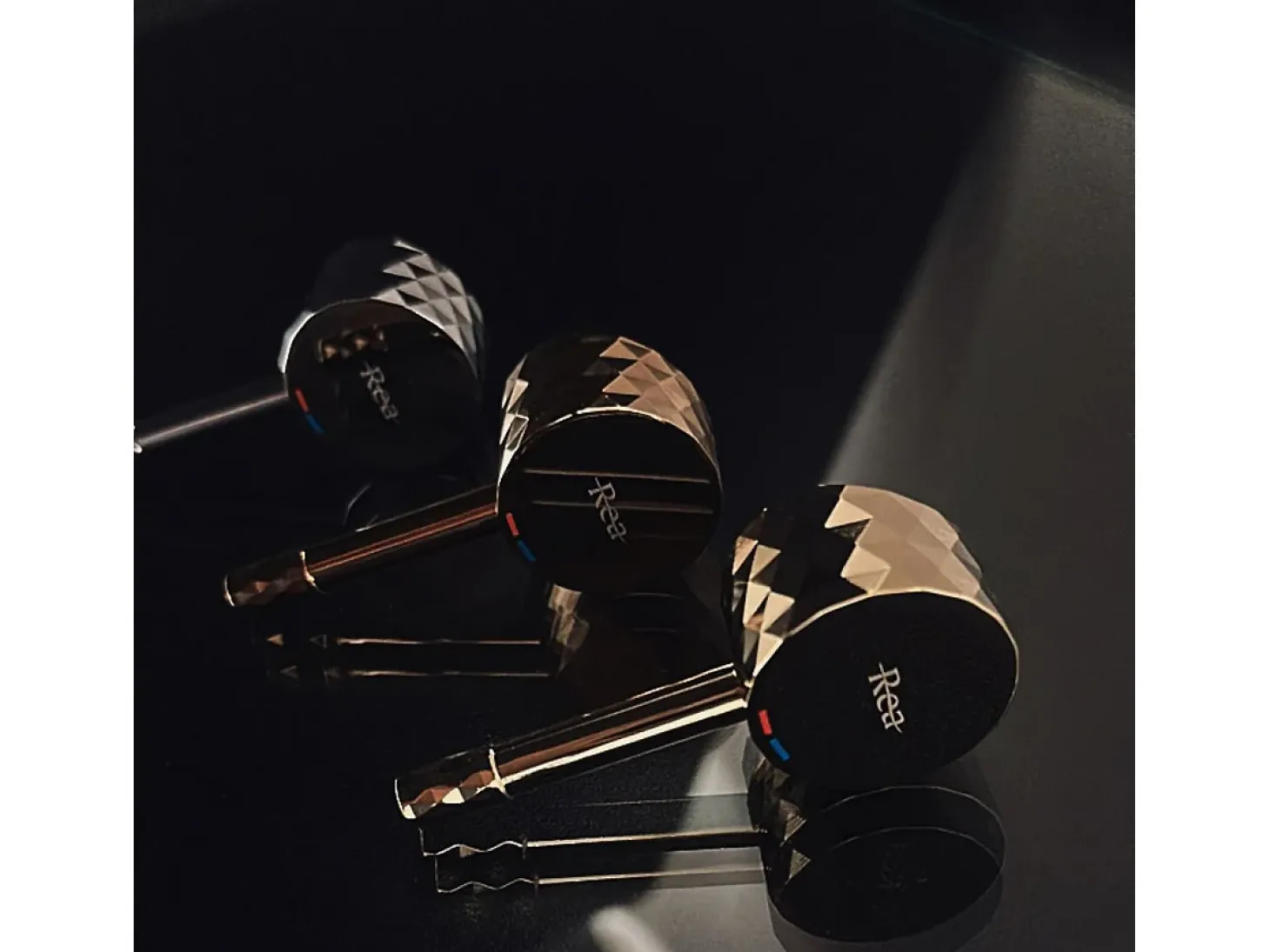 Torneira Para Bidê Rea Lungo Loop Diamond Golden